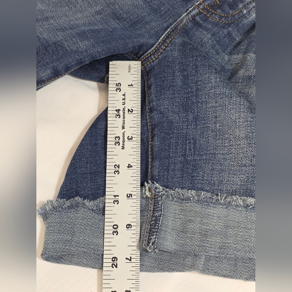 Liverpool Jeans Company The Keeper Boyfriend Frayed Denim Short Womens Size 8/29 - Picture 4 of 11